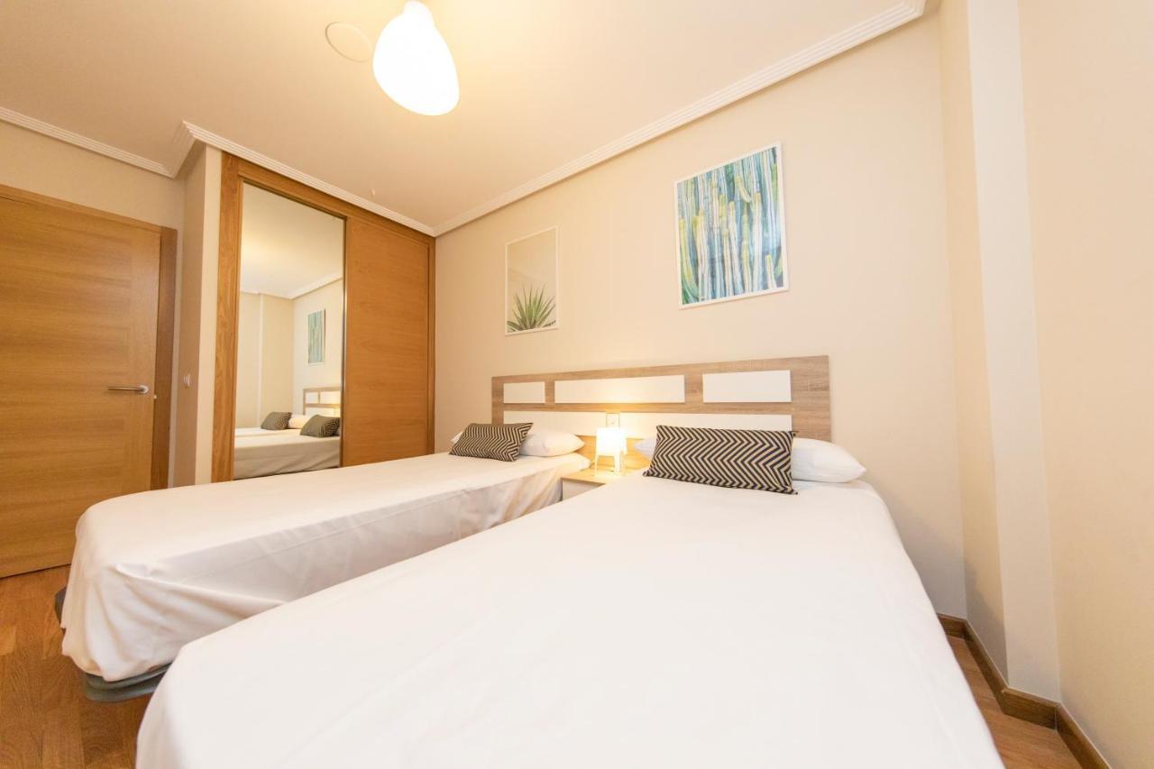 Apartagal-Urbanizacion Foz II エクステリア 写真